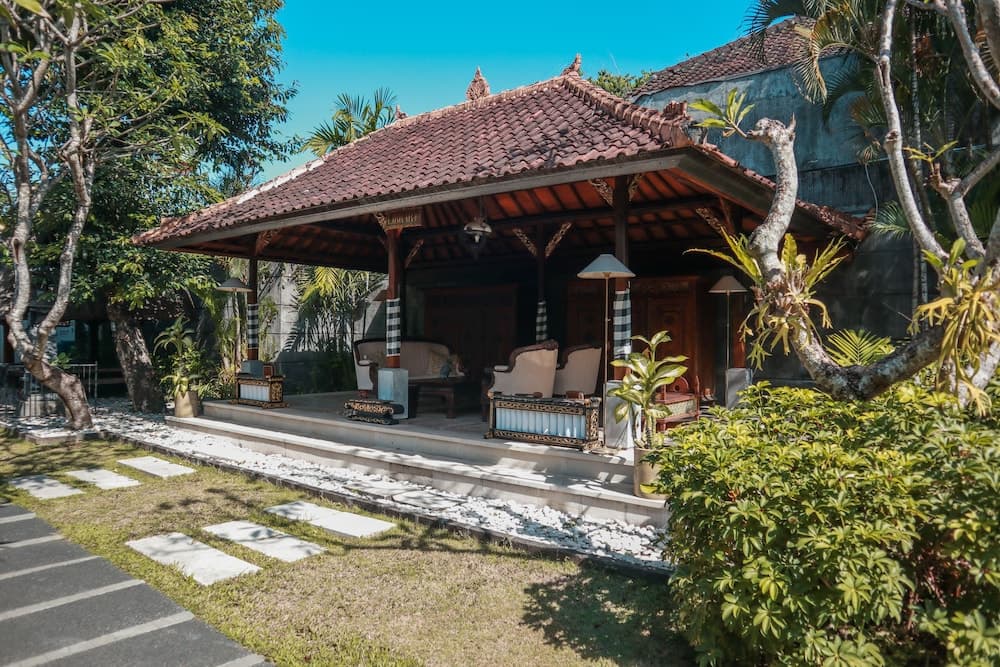 The Cakra Hotel