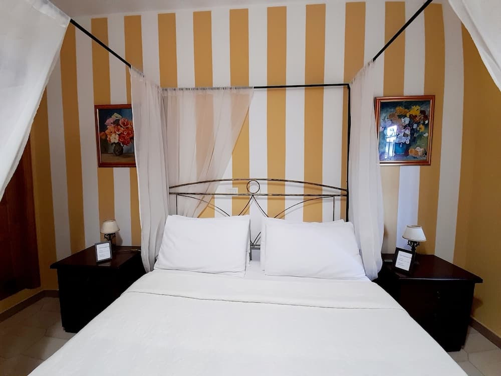 B&B Rosangela