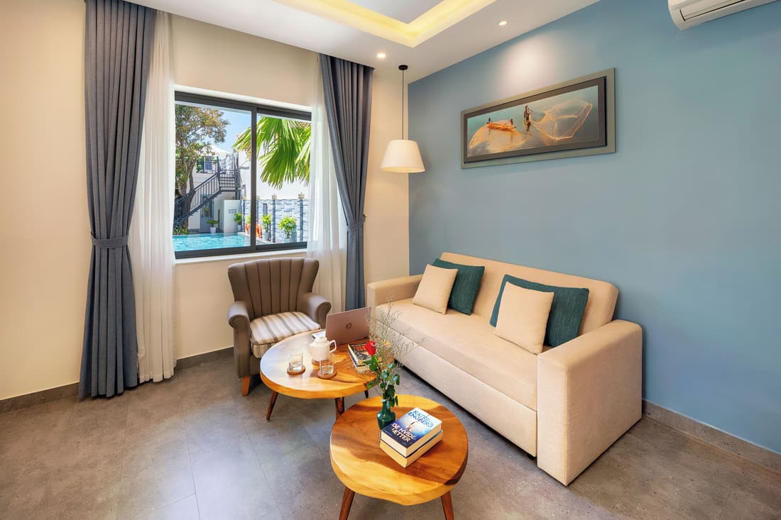 Full Moon Apartments