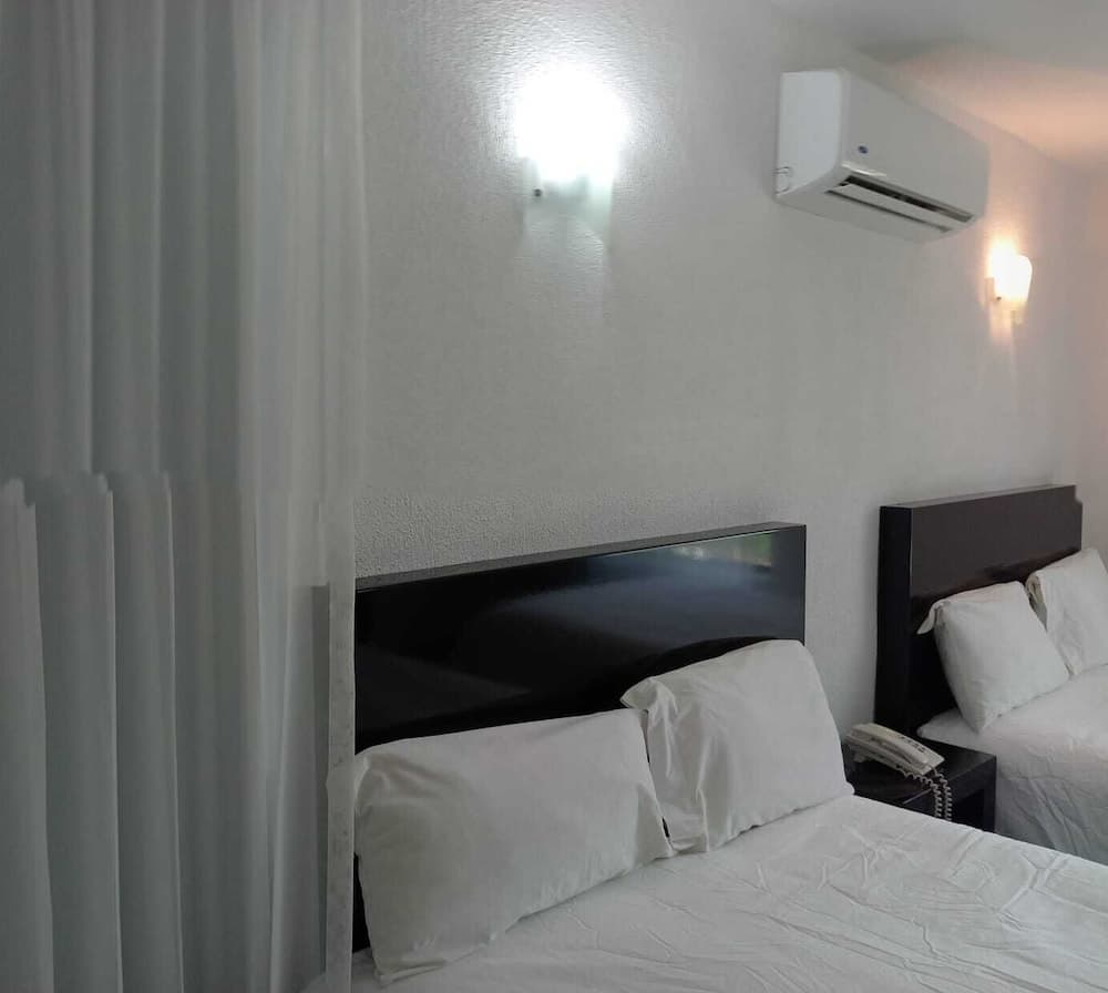 HOTEL PUNTA GALERIA