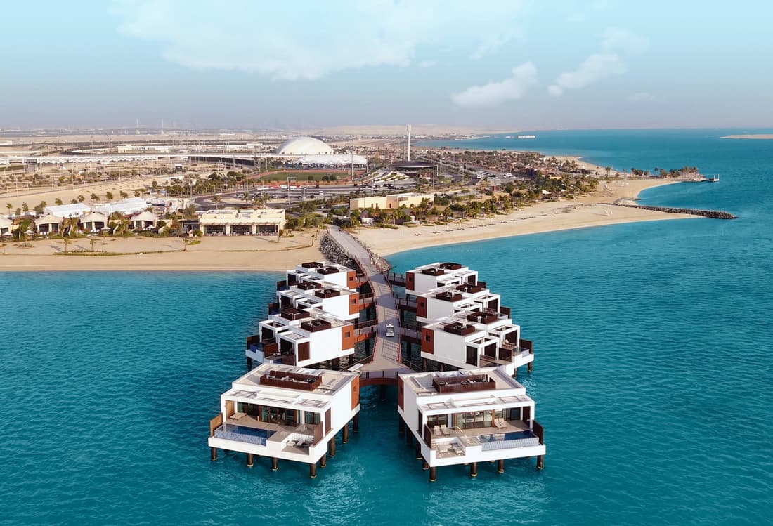 Bab Al Nojoum Hudayriyat Villas