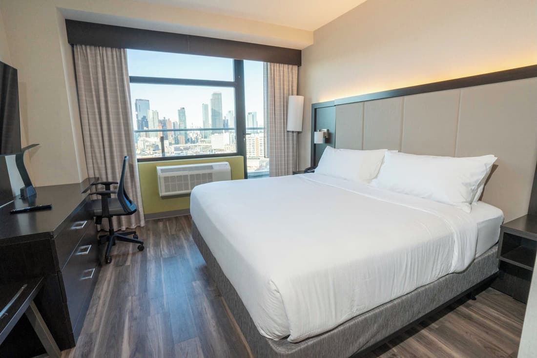 Holiday Inn Express Long Island City E New York by IHG