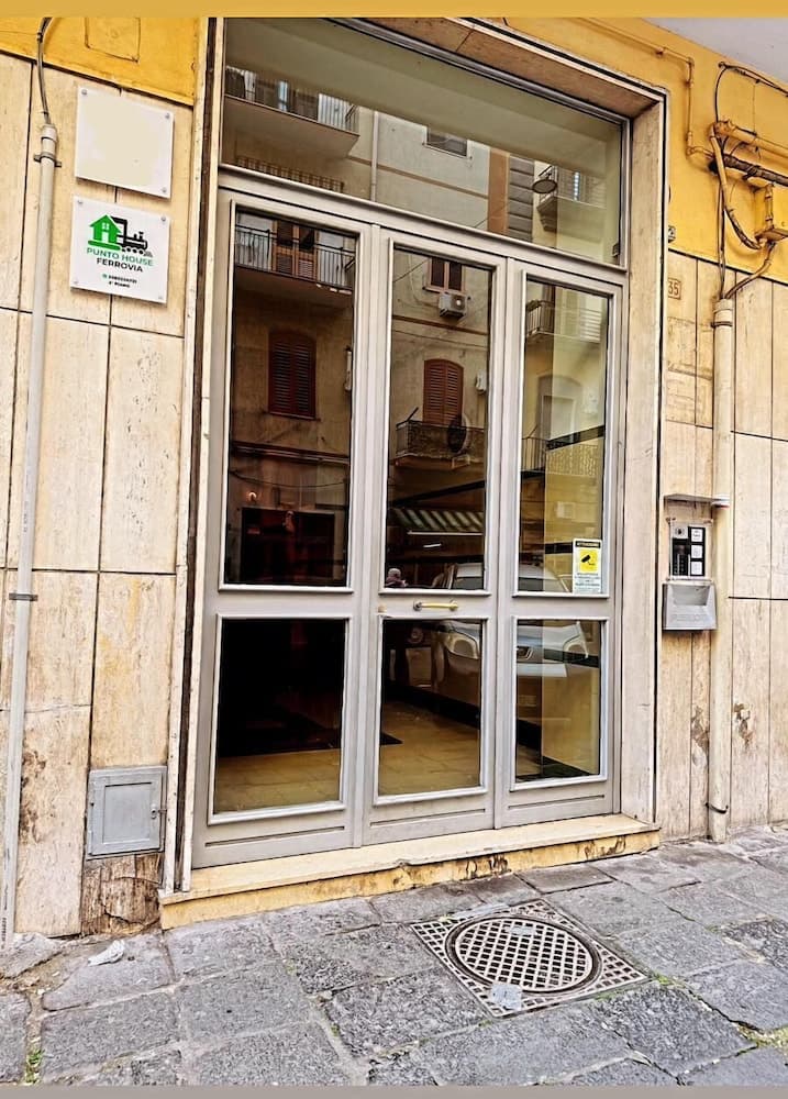 punto house ferrovia