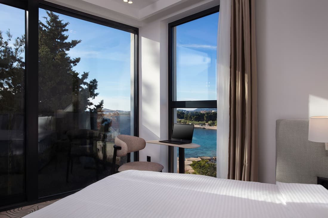 Seesea Hotel