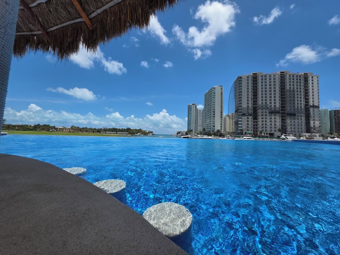 Marea condo vista espectacular 4pax
