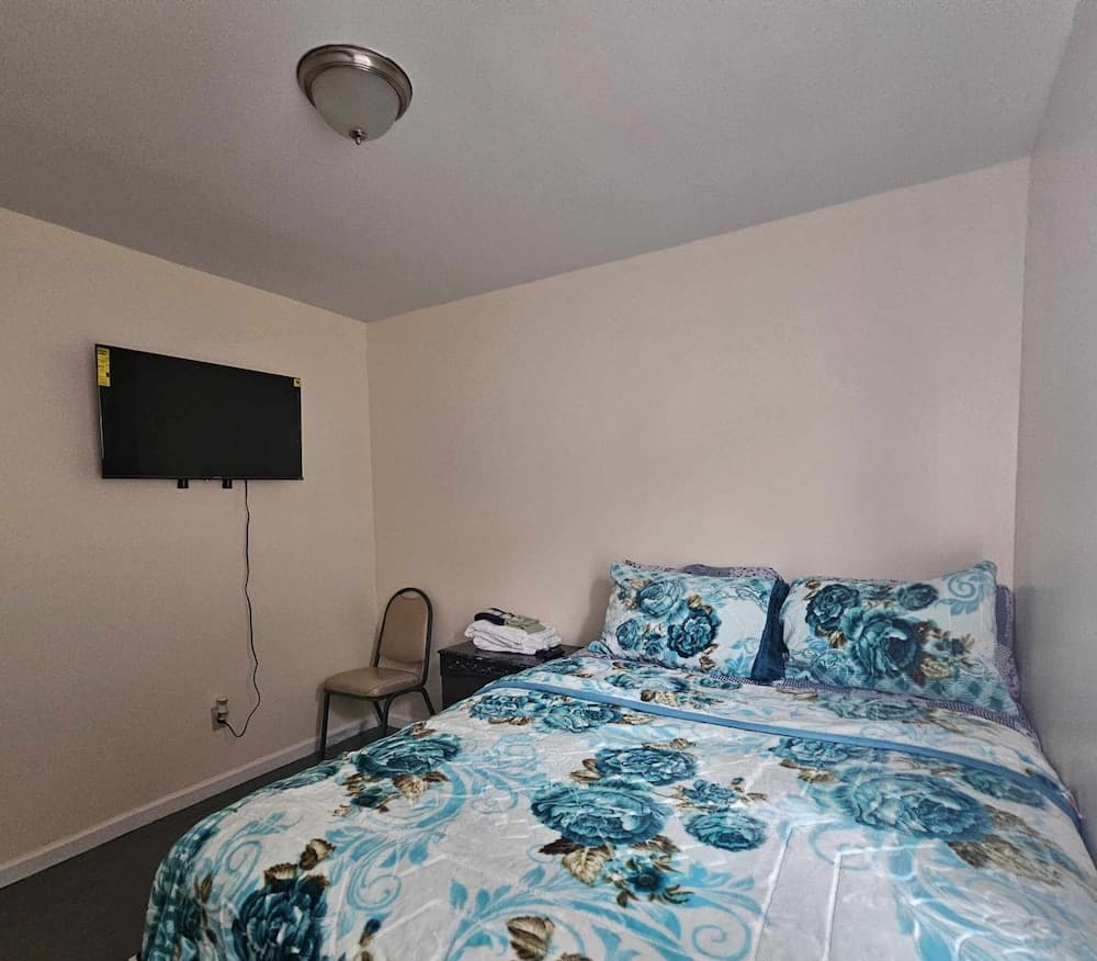 Room H Divine Villa and Resorts