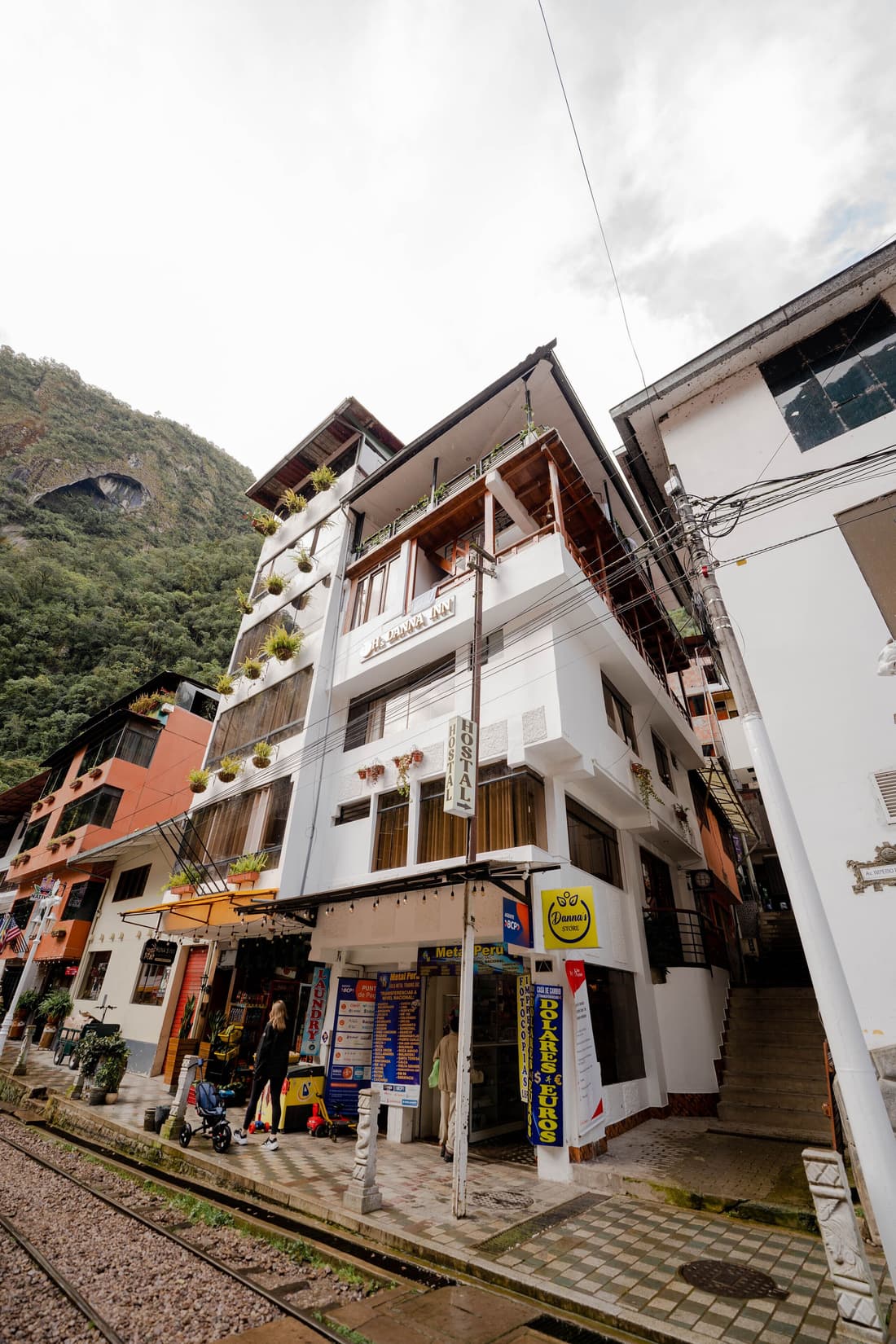 DANNA INN