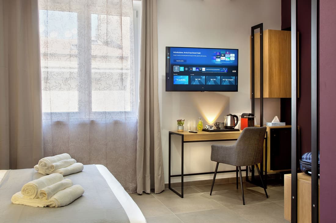 MARE FUORI ROOMS