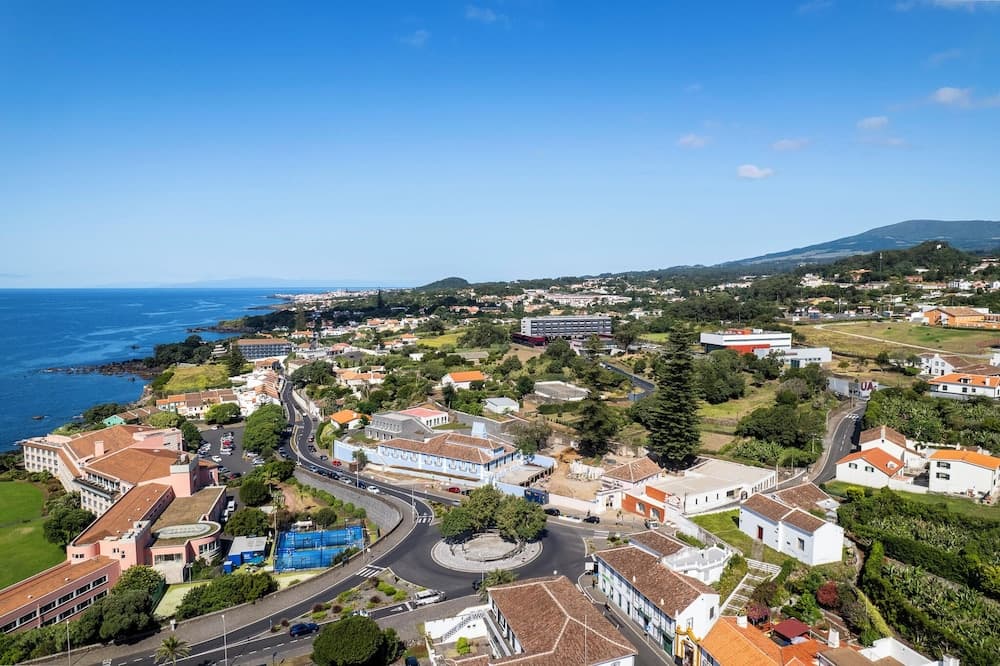 Azores Book Hotel