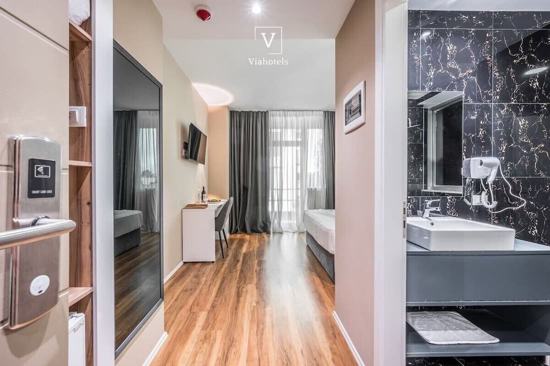 VH Broad Way Tirana Center Hotel