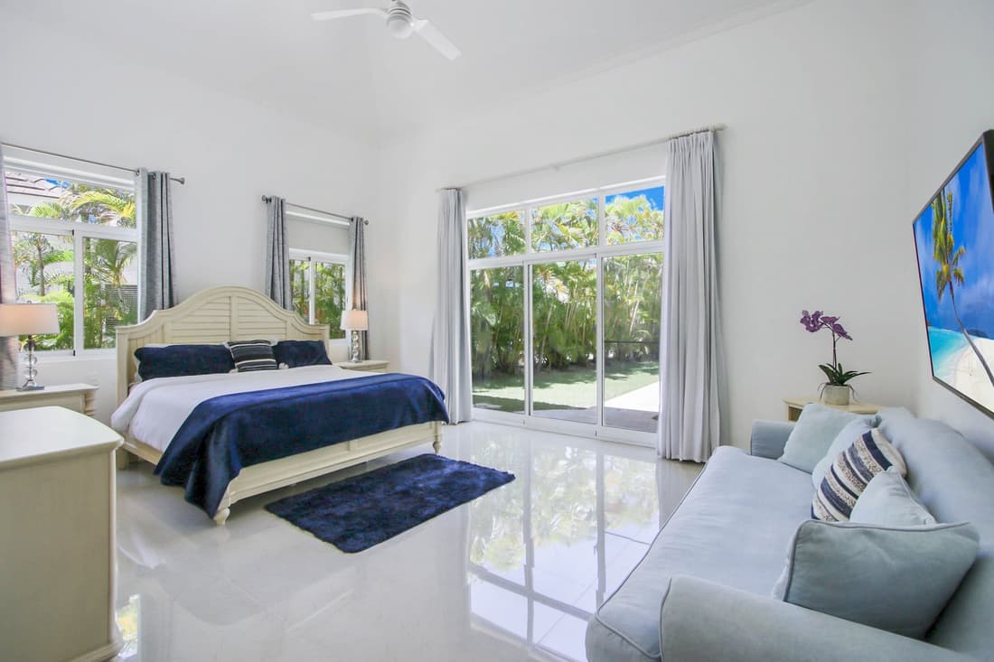 Luxury Golf Villa in Bavaro Cocotal Palma Real Pool Jacuzzi Staff