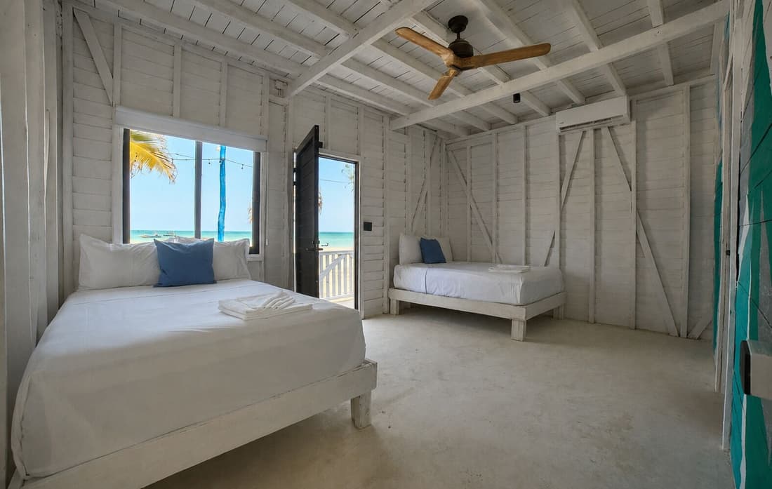 El Faro Beach Front by ÓOL Hotels