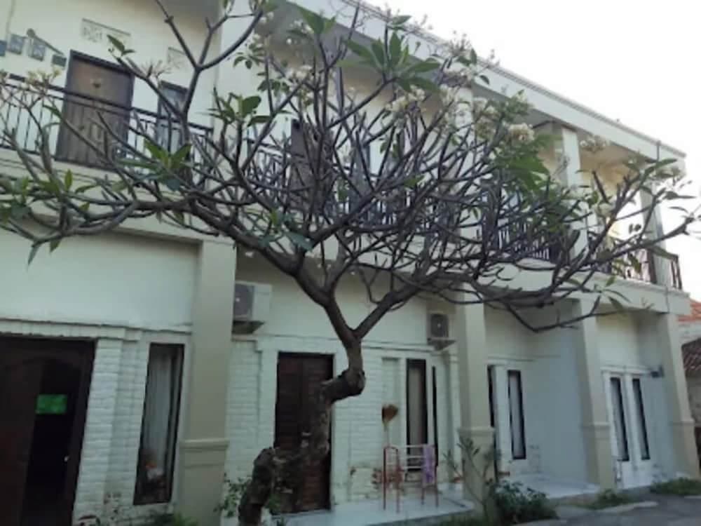 Agung Residence