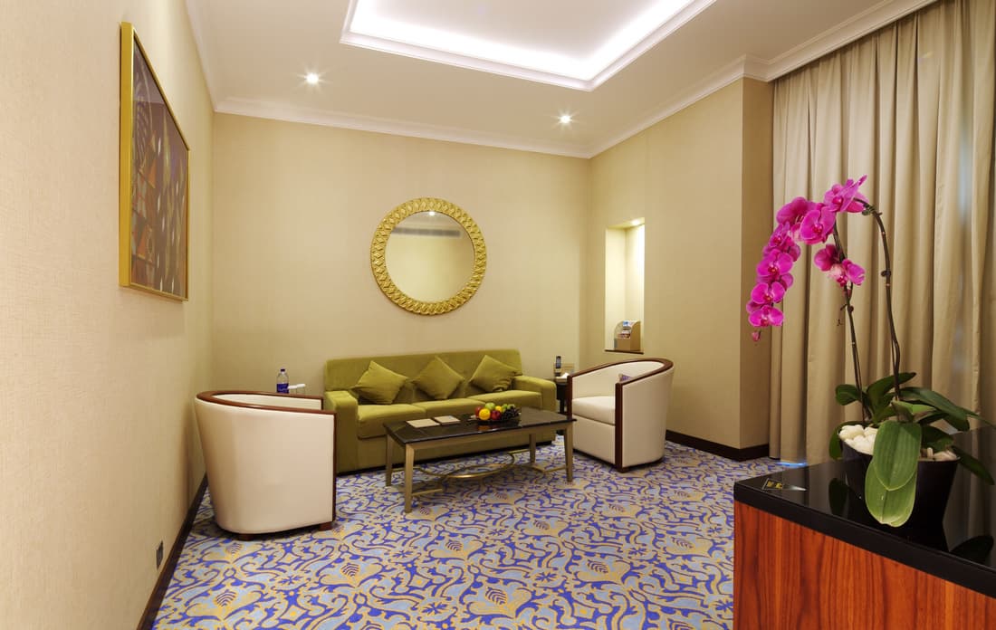 Raviz Center Point Hotel