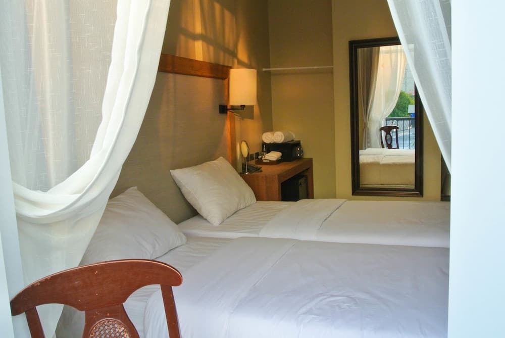Little Nyonya Hotel