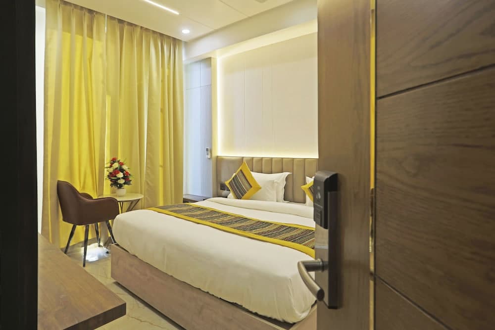Hotel Mehul International -Near New Delhi Railway Station, Paharganj & Connaught Place
