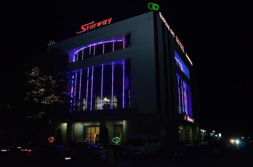 Starway Hotel