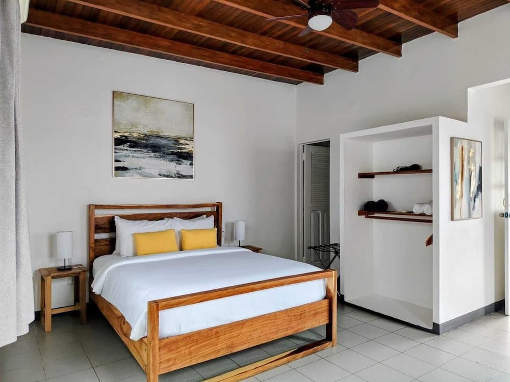Alma Vida Hotel