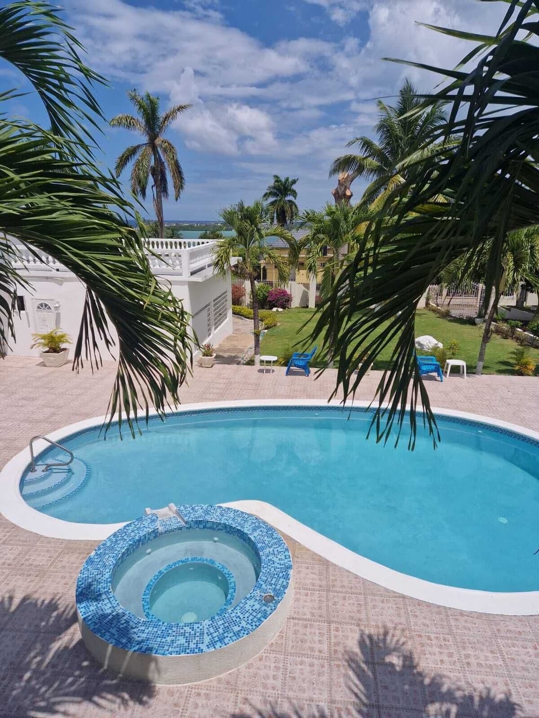 Turquoise Sea Villa