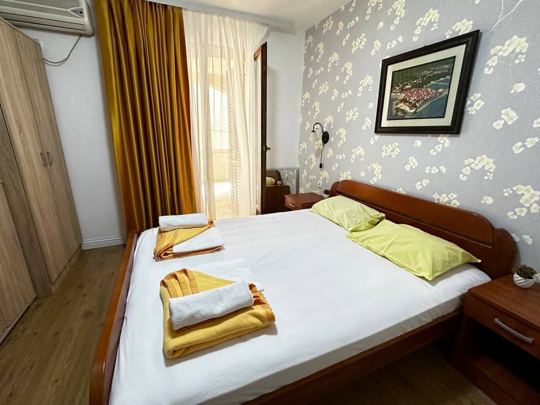 Central Hotel