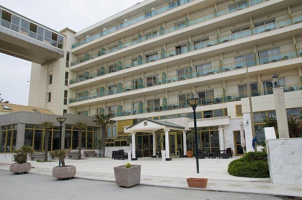 EONA BEACH RESORT by Greek Pride