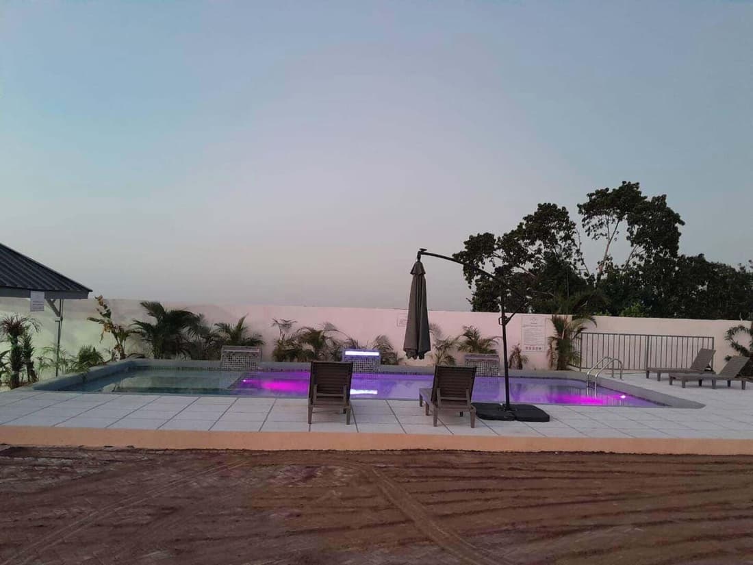 Montana Villa-ochorios-sleeps6-aircon-pool-tv-wifi