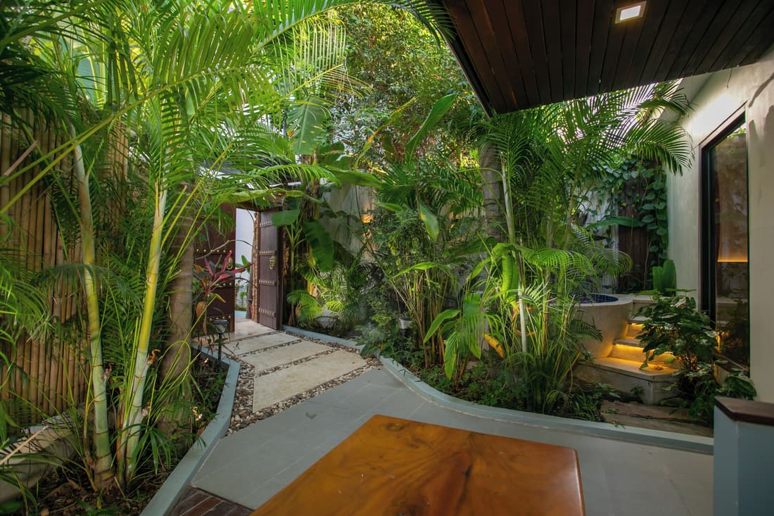 Cambana La Rivière Hotel