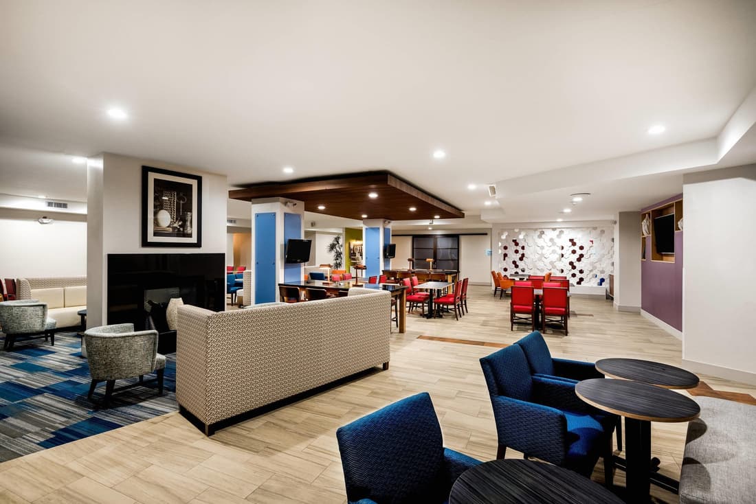 Country Inn & Suites by Radisson, Downtown Albany New York