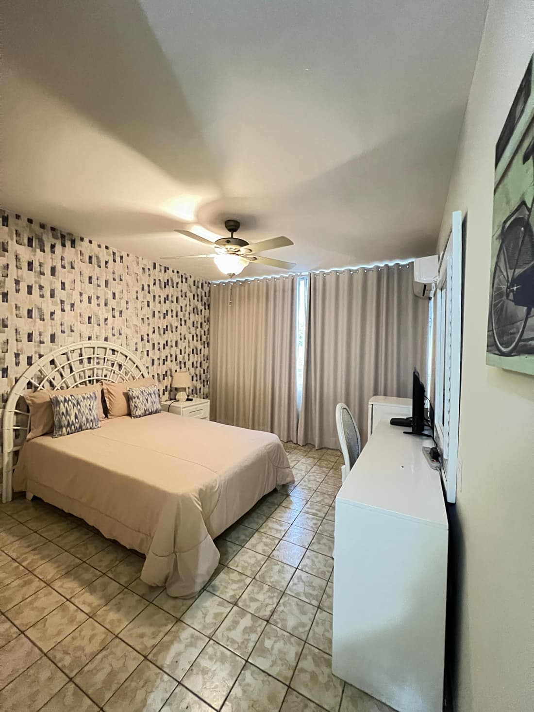 Modern Santo Domingo Condo in Heart of Gazcue