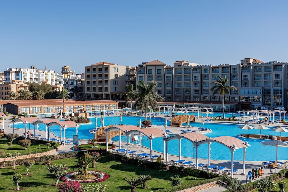 SUNRISE Alora Aqua Park Resort