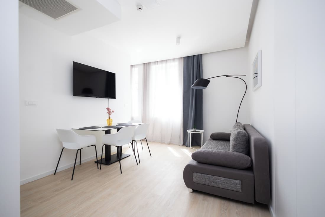 Kula & the Top Apartments