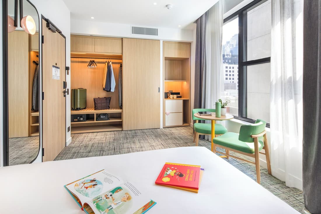 Holiday Inn Melbourne Bourke Street Mall by IHG