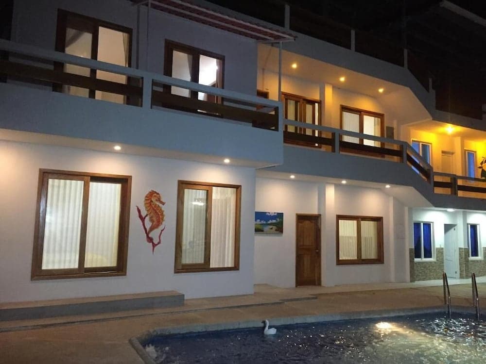 Galápagos Isabela Hotel Loja