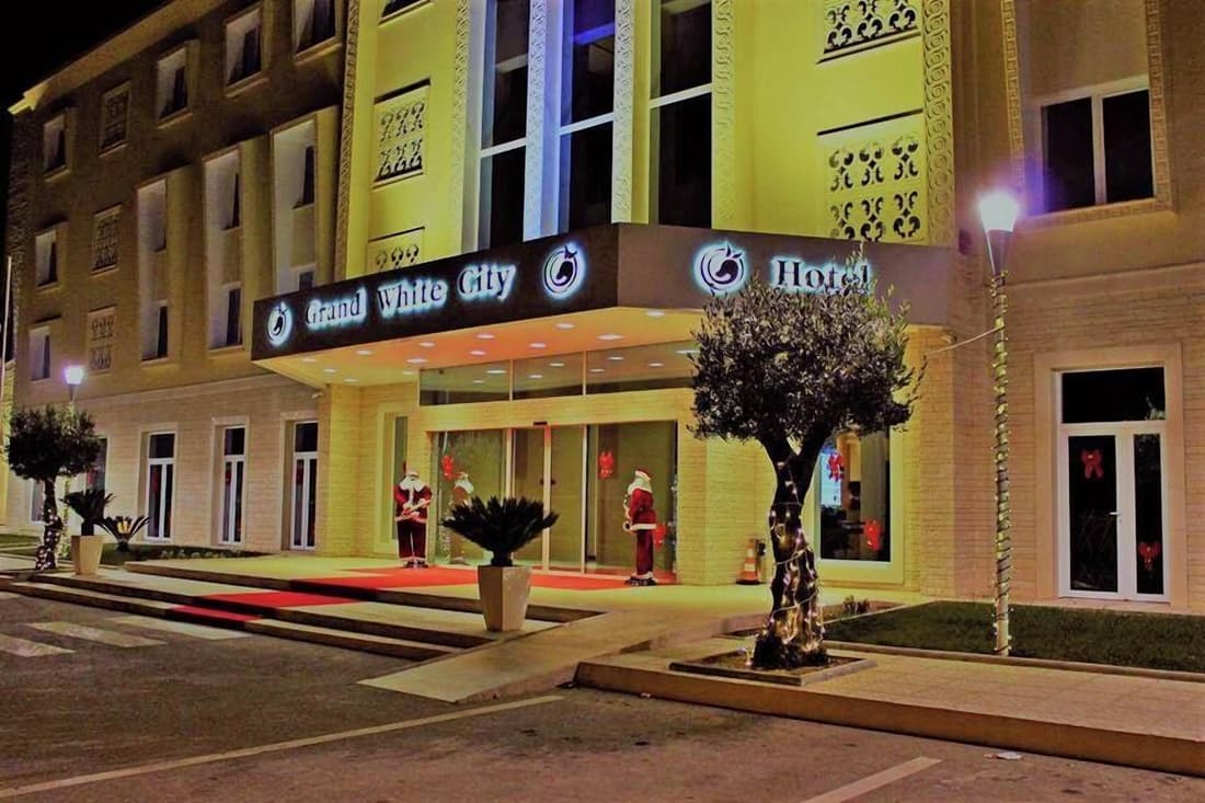 Hotel & Restaurant Grand White City