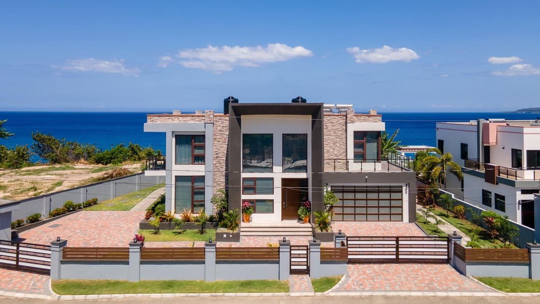 Luxury Oceanfront Villa Fully Staffed Pool Jacuzzi Movie Theatre