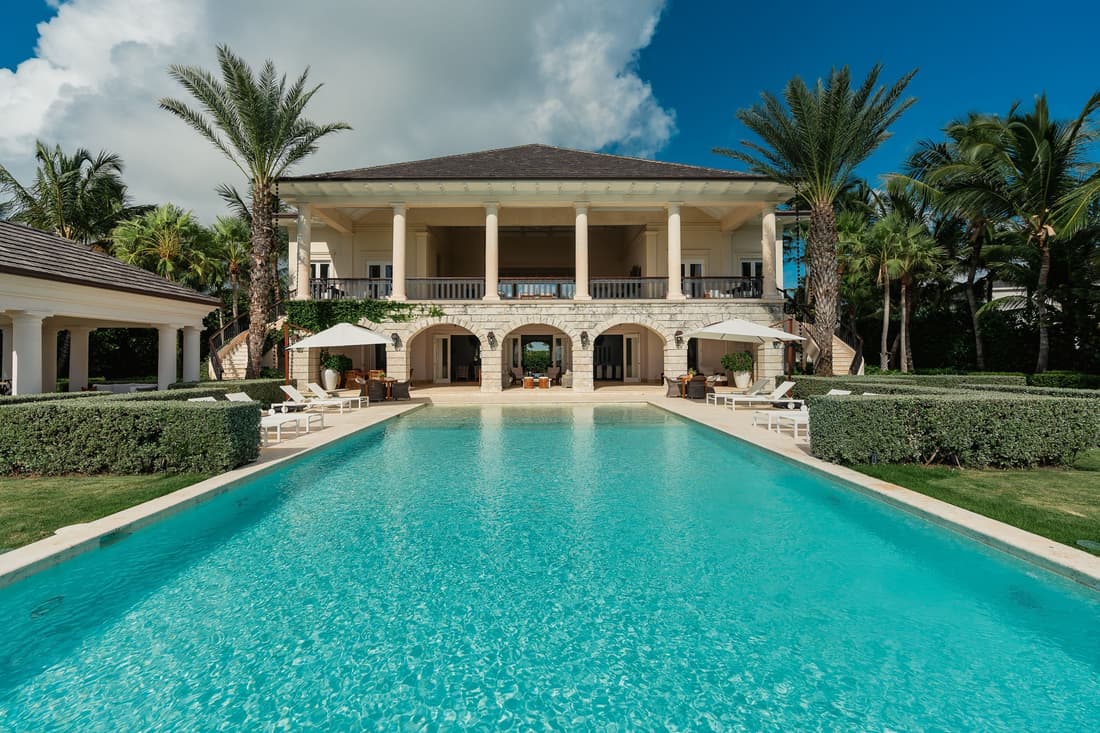 Oceanfront Luxury Villa With Amazing Staff