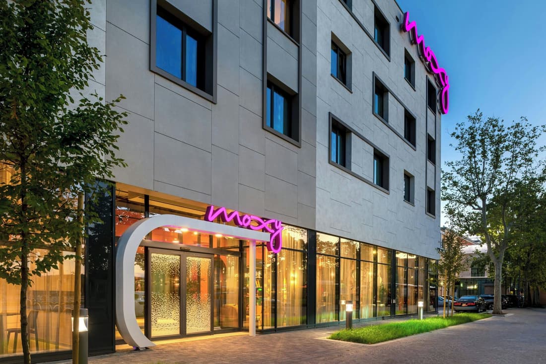 Moxy Verona