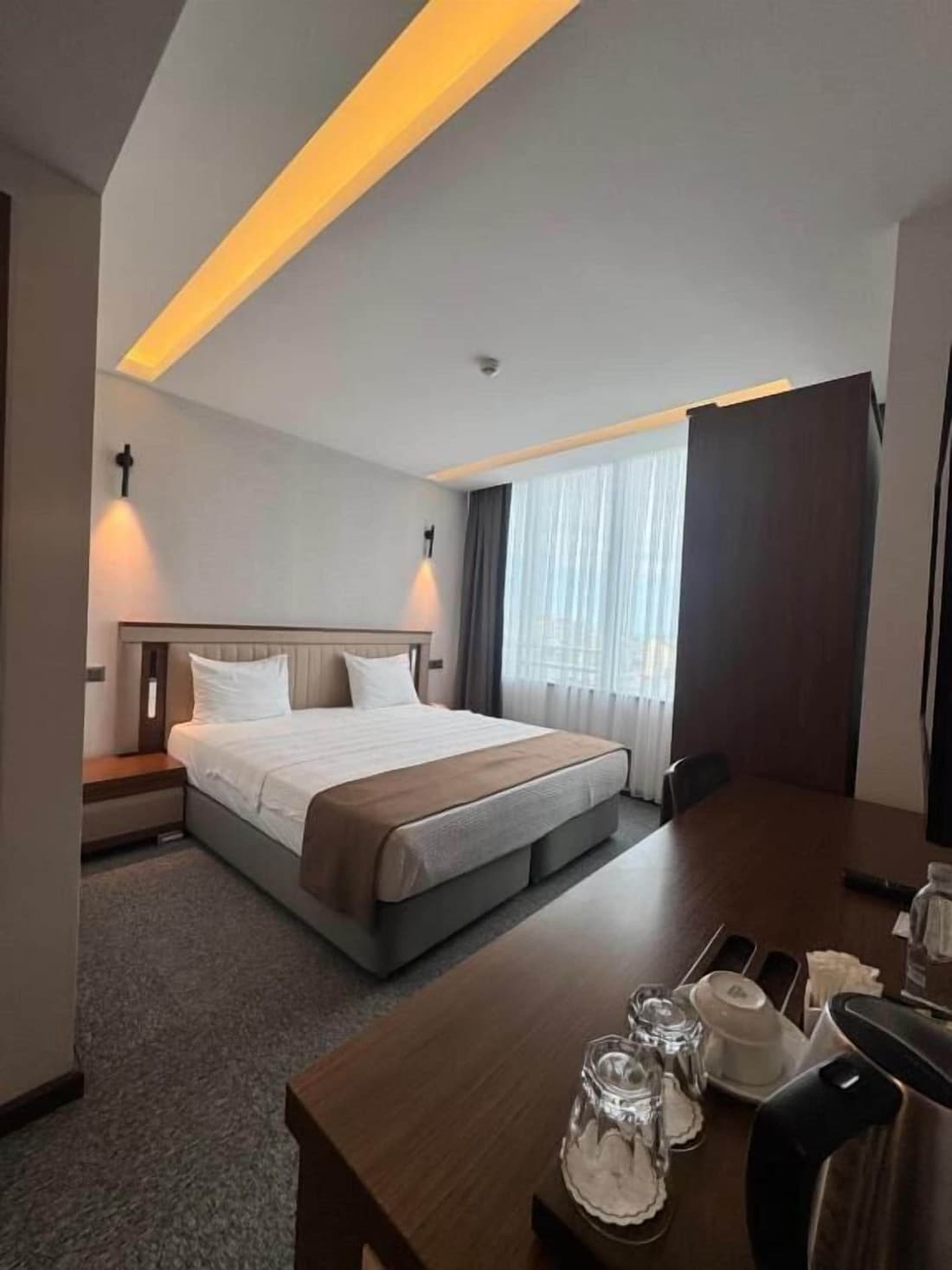WEEN OTEL
