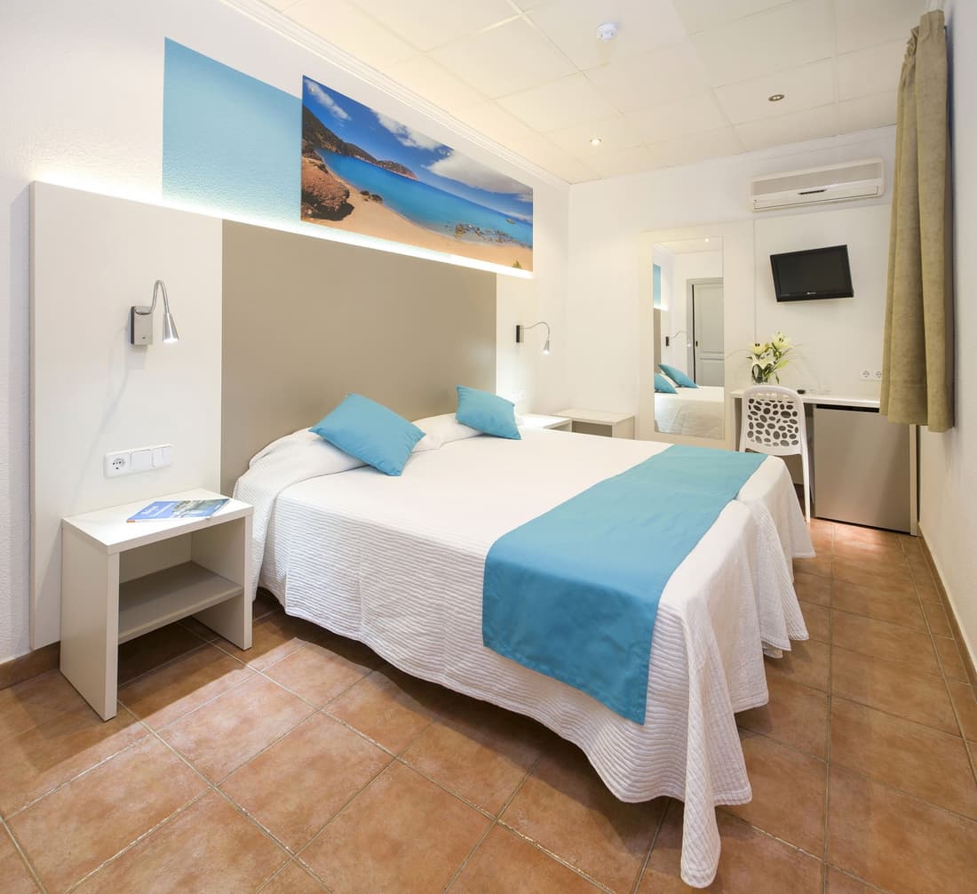 Hostal Residencia Adelino