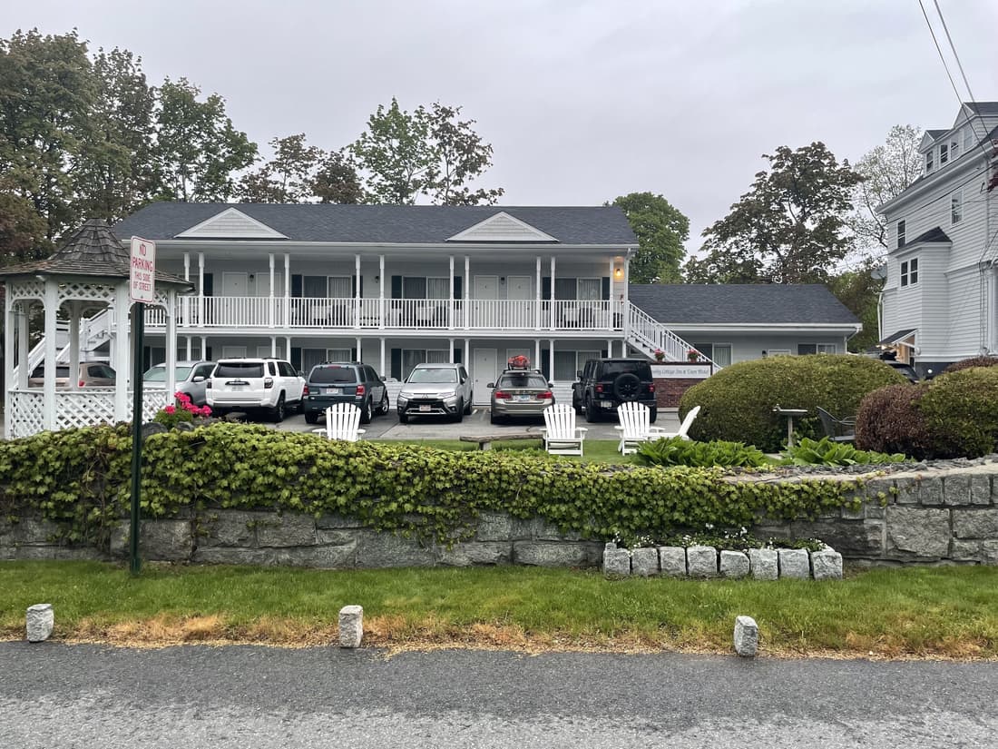 Moseley Cottage Inn & Town Motel