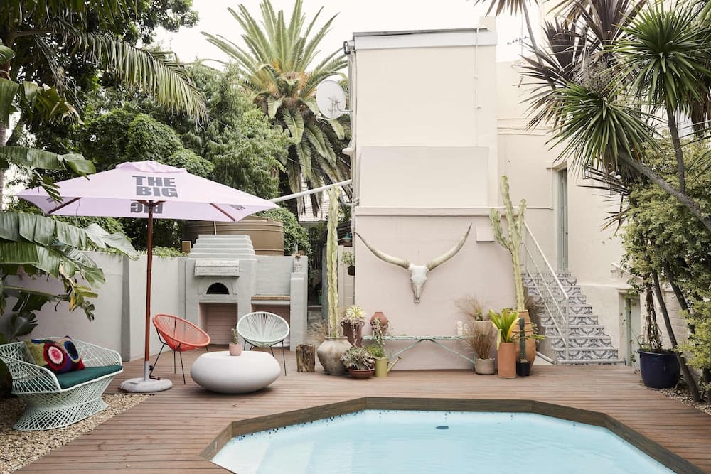 THE BIG Luxury Backpackers
