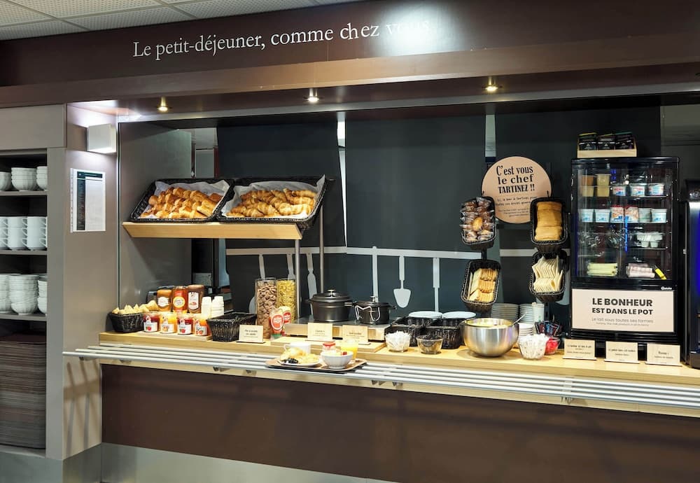 B&B HOTEL Paris Porte de la Villette