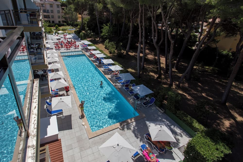 Guya Wave Hotel