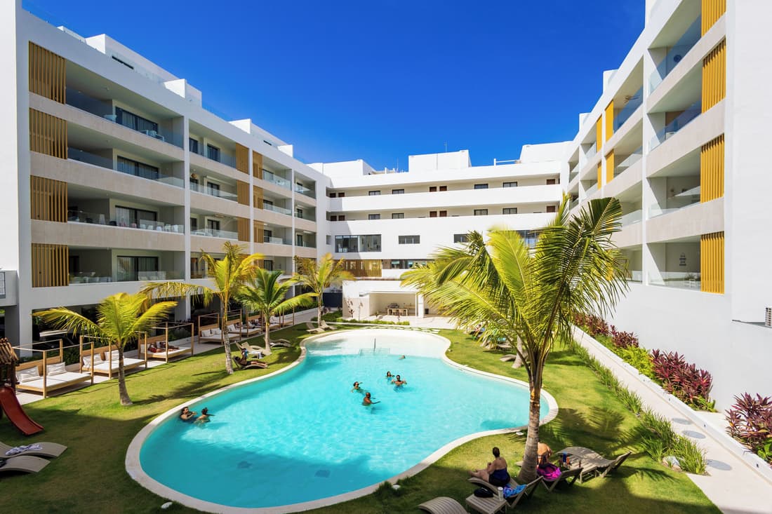 2BR Gardenia Retreat - Picuzzi & Pool