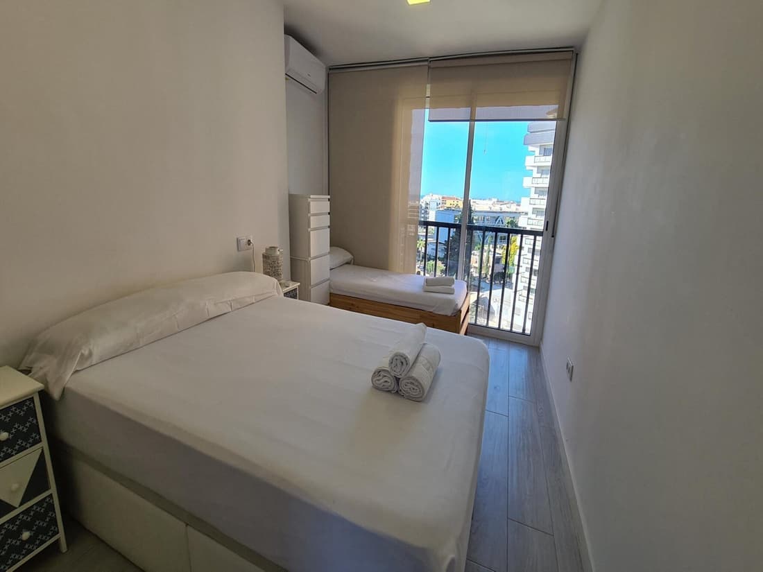 Benidorm Apartment With Pool Access