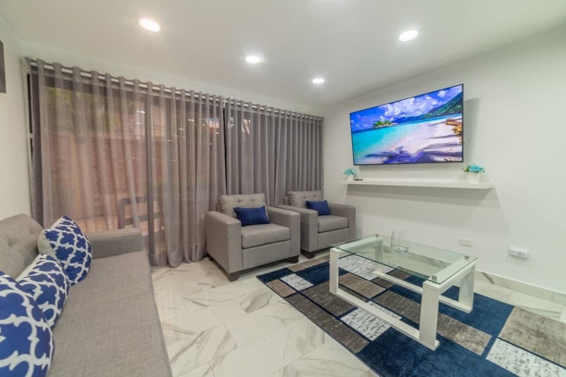 Ala Wishes Luxury Condo