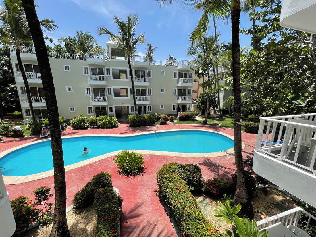 CARIBBEAN STUDIOS POOL BEACH & SPA