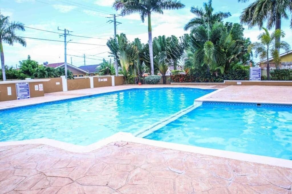 3 Bedroom Cozy House in Drax Hall