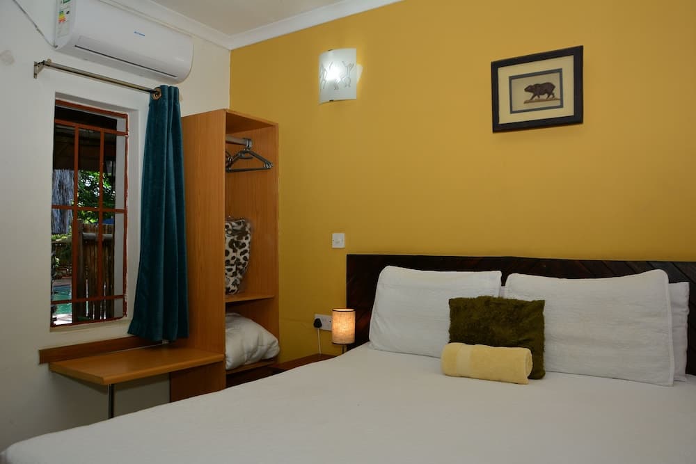 Three Tree Hotel