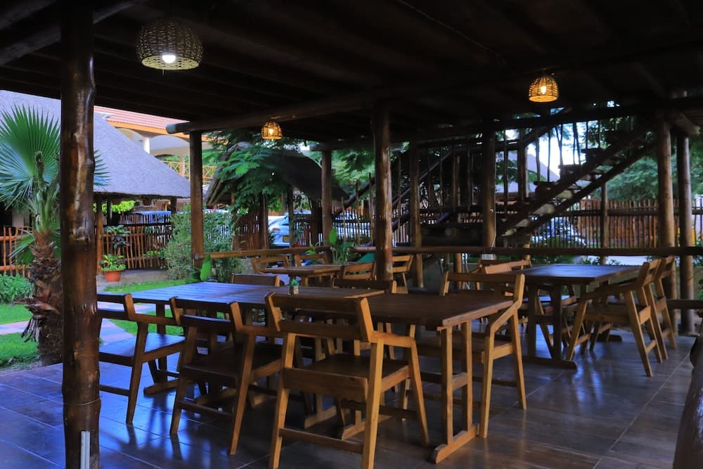 Three Tree Hotel